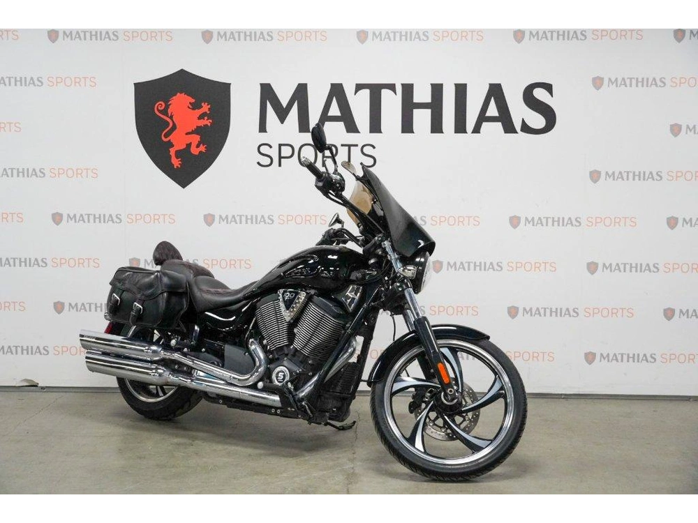 2010 Victory Motorcycles Vegas 8-ball alt