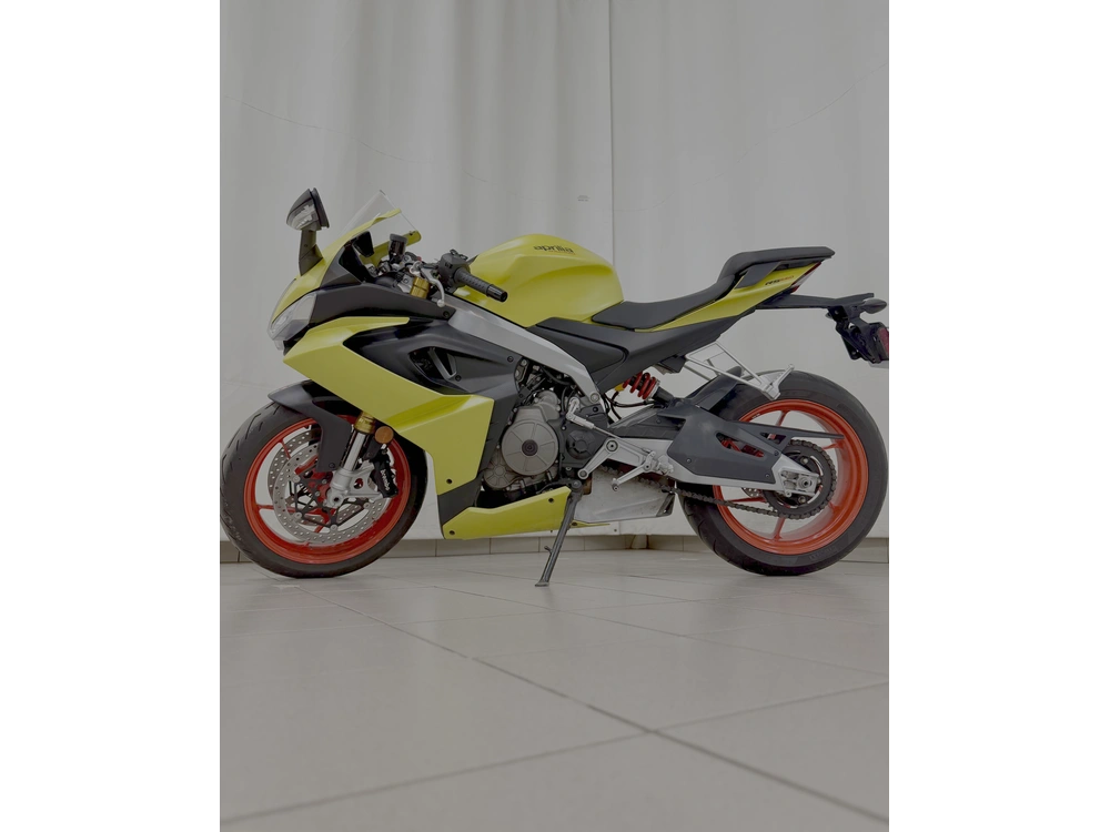 Aprilia Rs 660 2022 alt