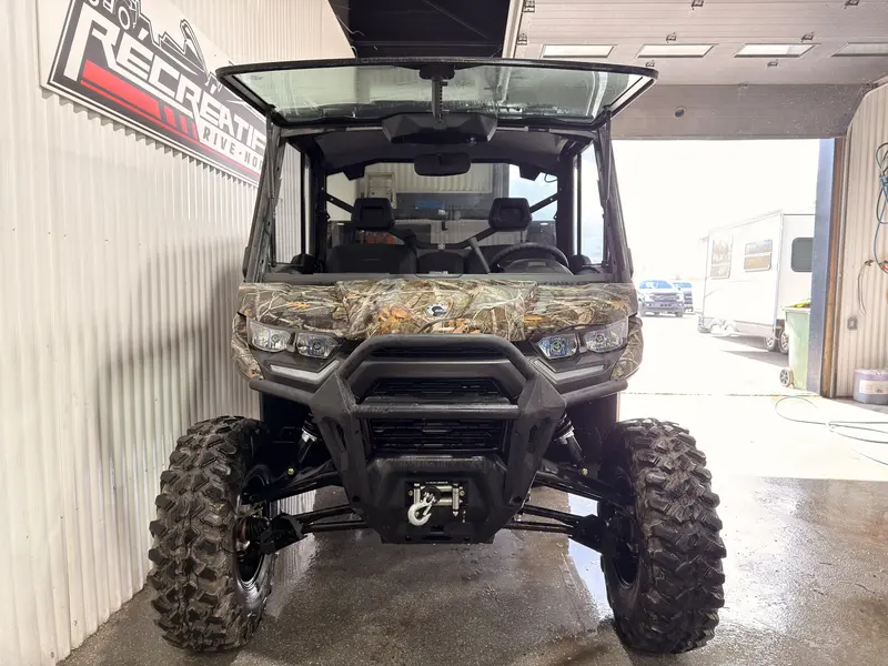 2025 Can-Am DEFENDER HD10 LIMITED CAB MOSSY OAK **BAS KILOMÉTRAGE!!** thumbnail 9