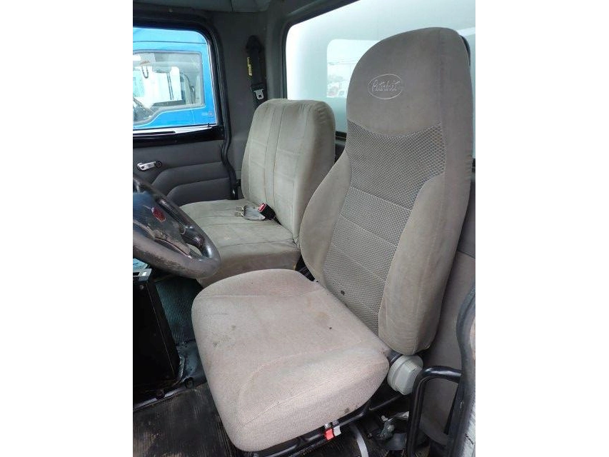 Peterbilt 335 2009