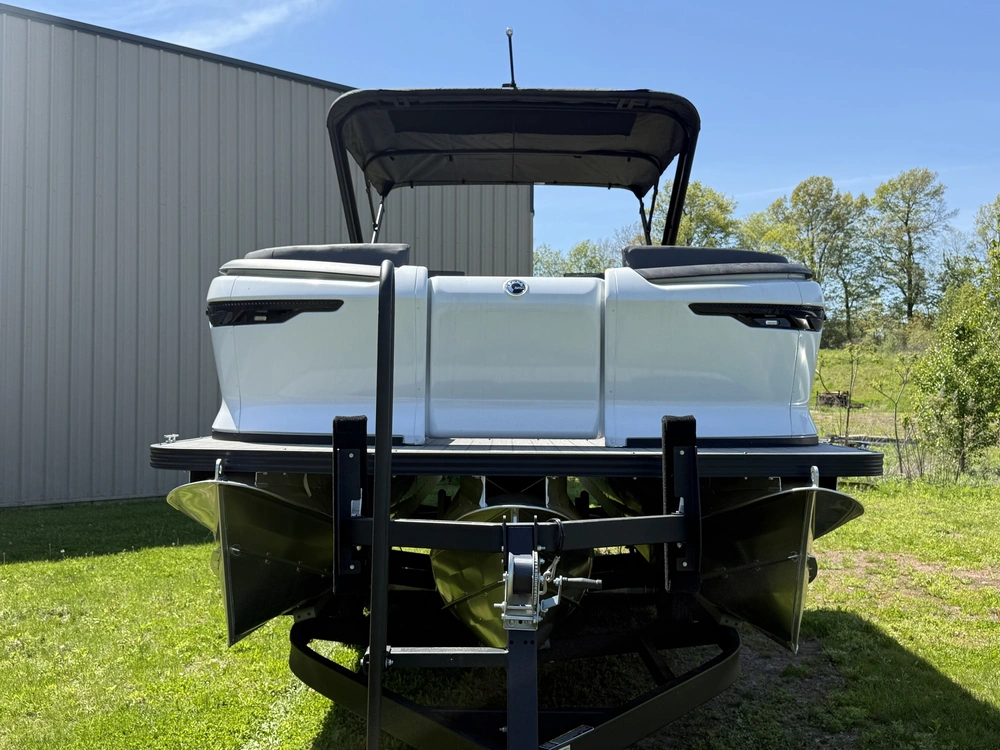 2025 Manitou Explore 24 Stealth alt