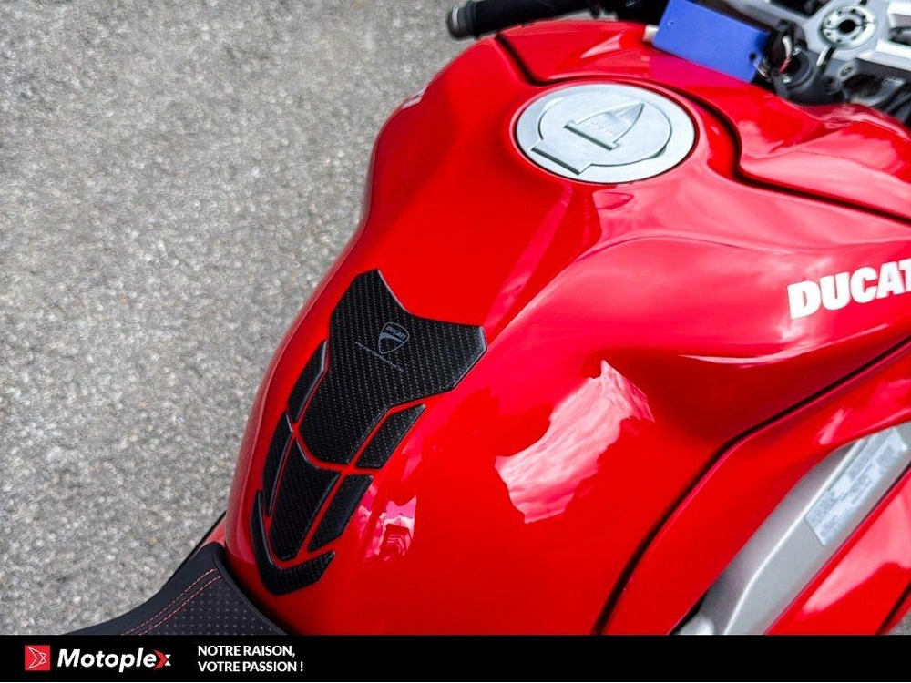 2019 Ducati Panigale V4s alt
