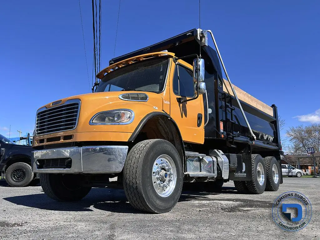 Freightliner M2-106 2022