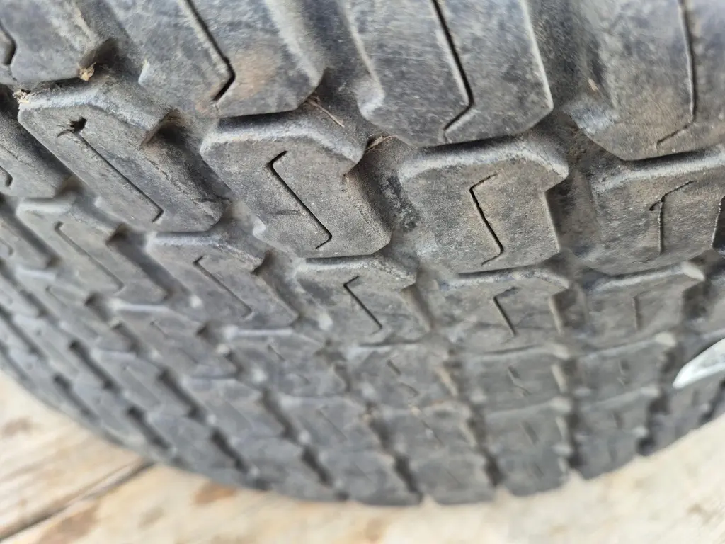 2018 TITAN 27X10.50-15