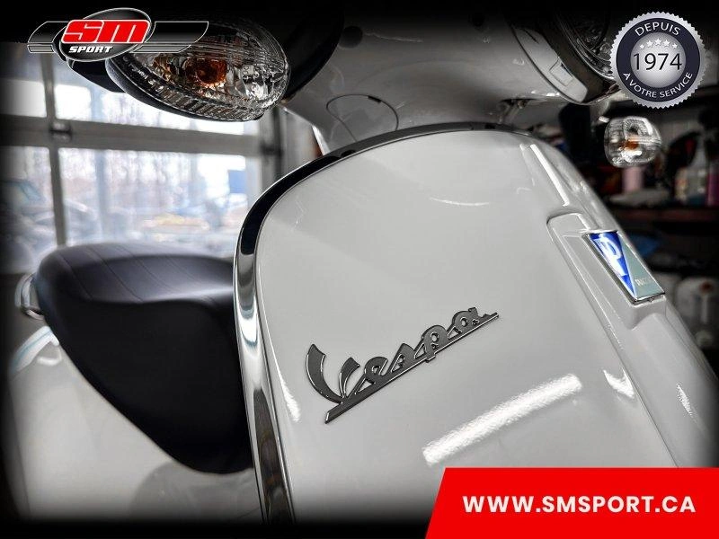 2026 Vespa Primavera 50 alt