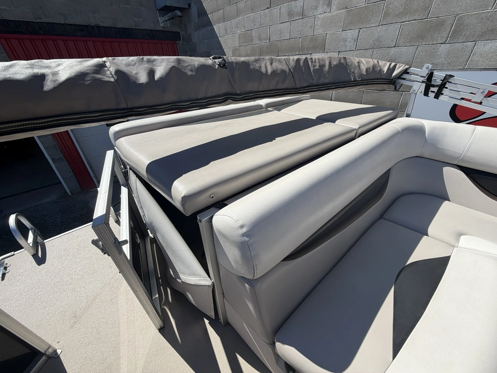 2012 Princecraft Vectra 19 2s alt