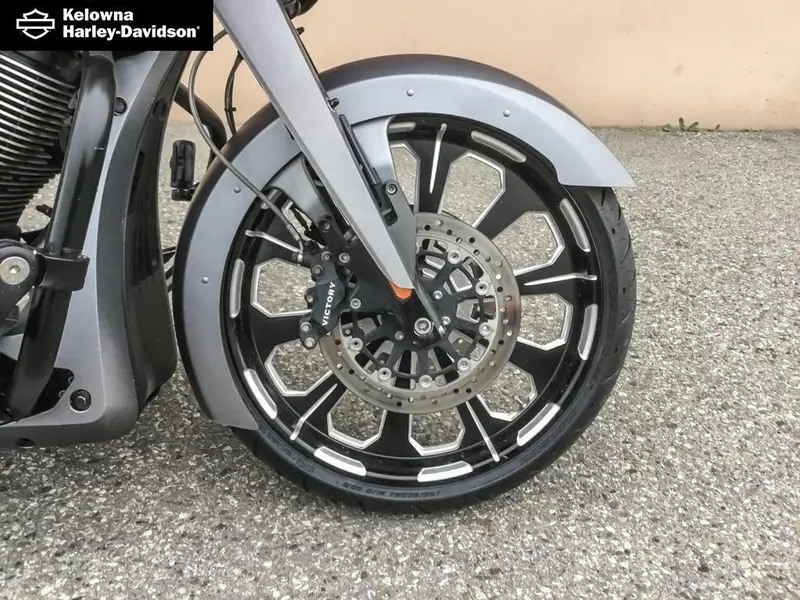 2016 Victory Motorcycles Magnum X-1 Stealth Edition thumbnail 8