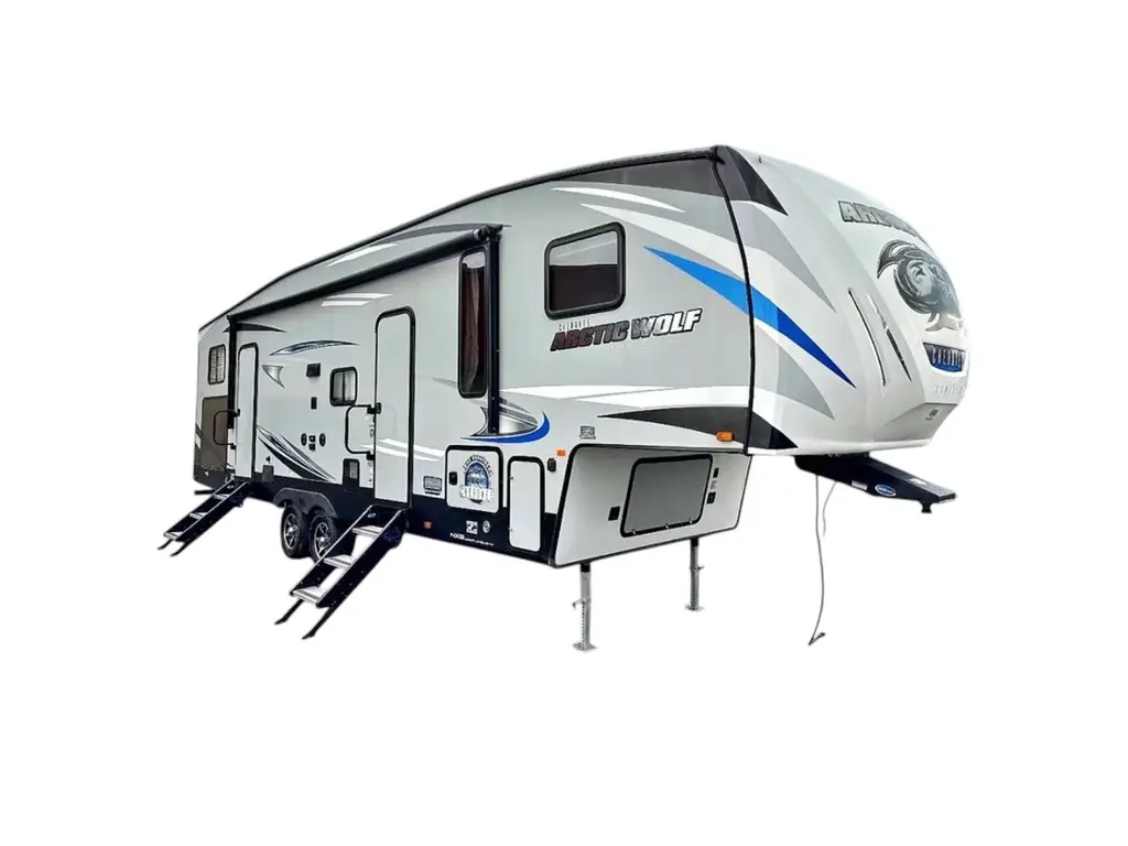 2019 Cherokee Artic Wolf - 315TBH8