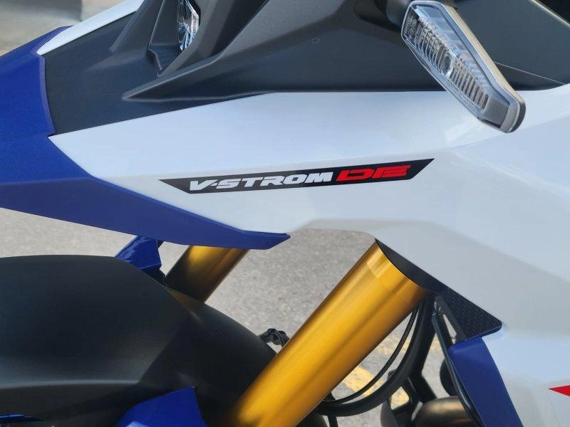 2026 Suzuki V-strom 800de alt