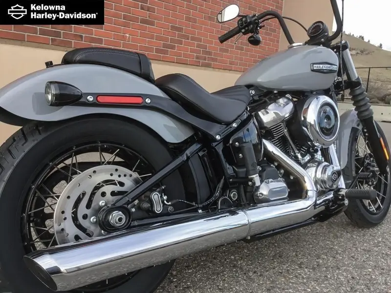 2026 Harley-Davidson FXBB - Street Bob® thumbnail 12