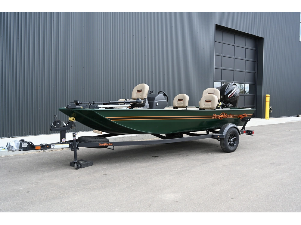 2026 Tracker Bass Tracker Classic Special Edition 40 Elpt Four Stroke alt