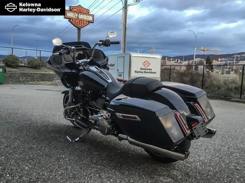 2026 Harley-Davidson FLTRX - Road Glide® thumbnail 21