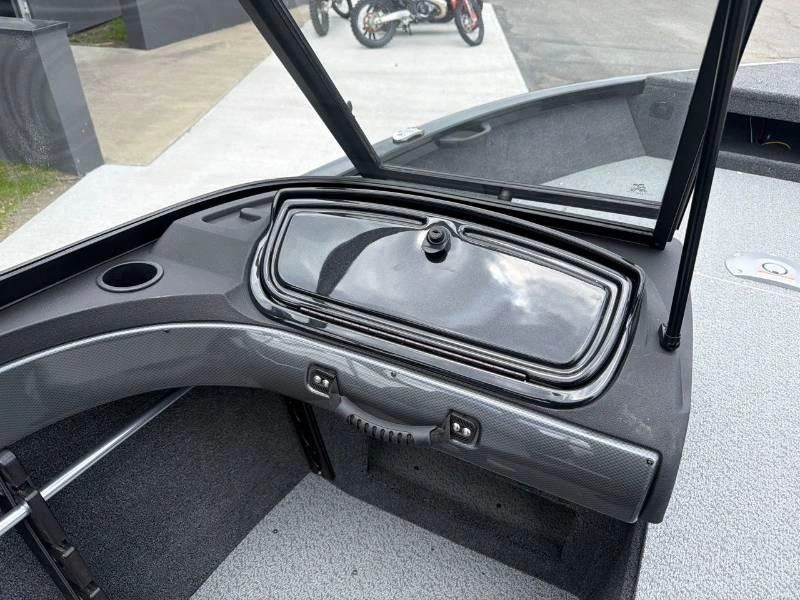 Crestliner 1650 Hawk Wt Jumpseat 2026 alt