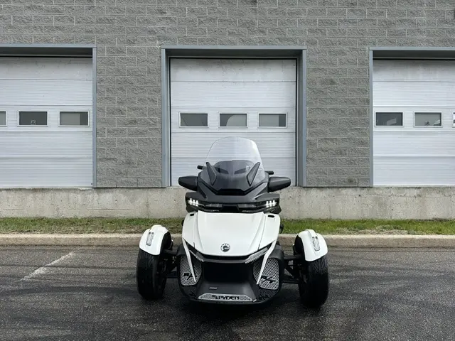 Can-Am SpyderSEA to SKY 2024