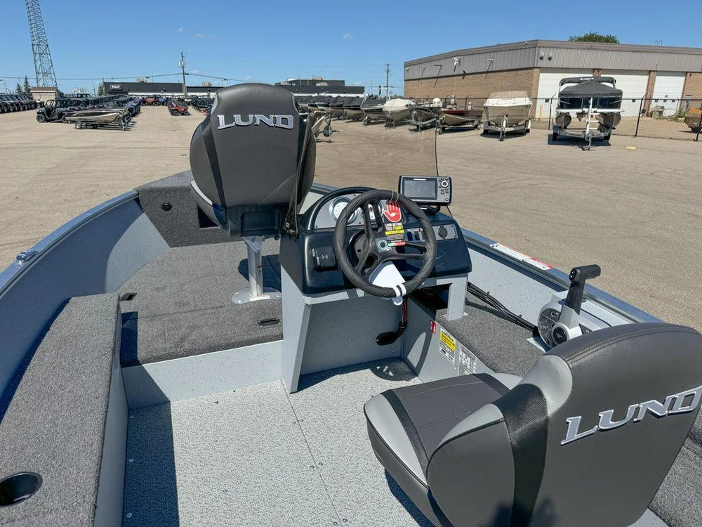 2025 Lund 1600 Fury Ss alt