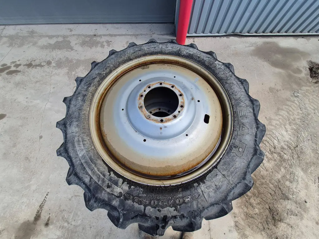 GOODYEAR 380/90R46