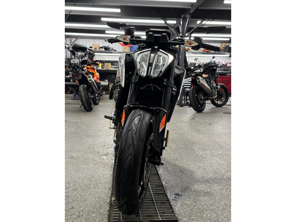 2024 Ktm Duke 790 alt