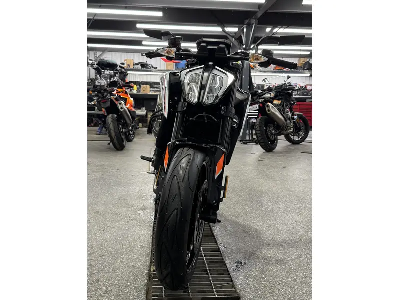 2024 KTM DUKE 790 thumbnail 8