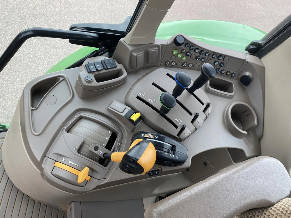 John Deere 6110m 2023 alt
