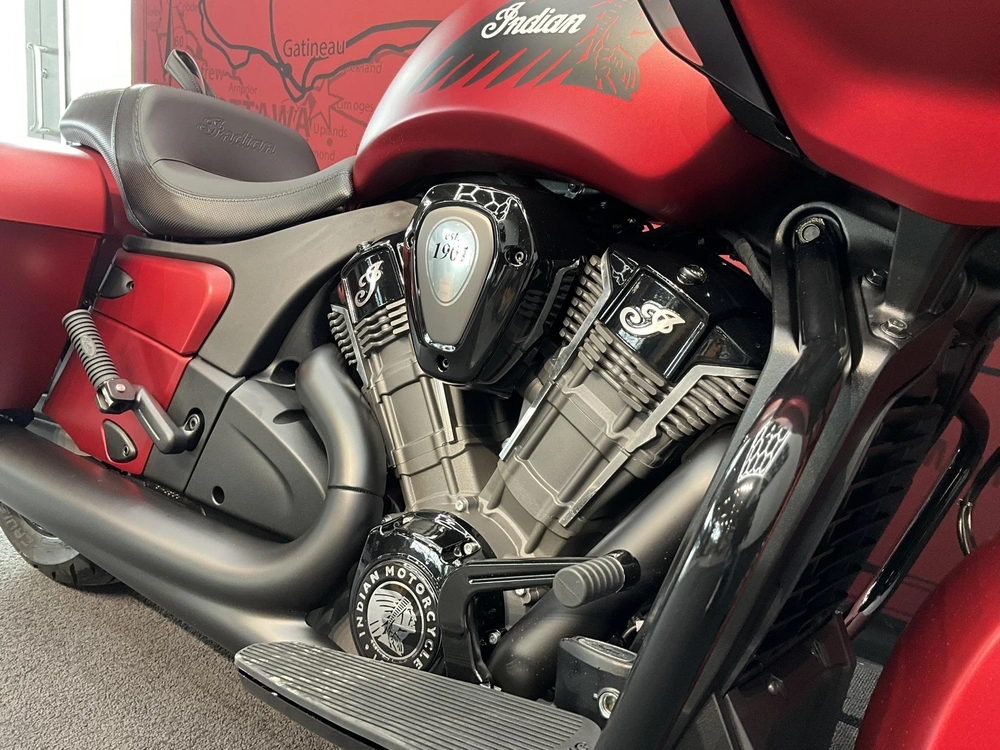 2026 Indian Motorcycle Challenger Dark Horse alt