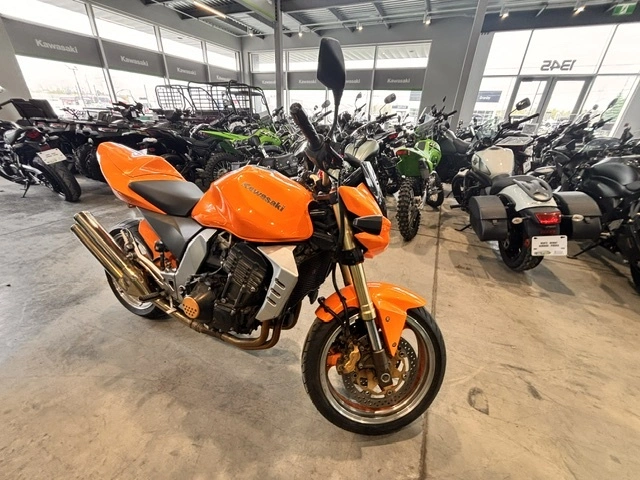 Kawasaki Z1000 Z1000 Z 1000 Zr1000 Zr 1000 En Bon Etat 2007 alt