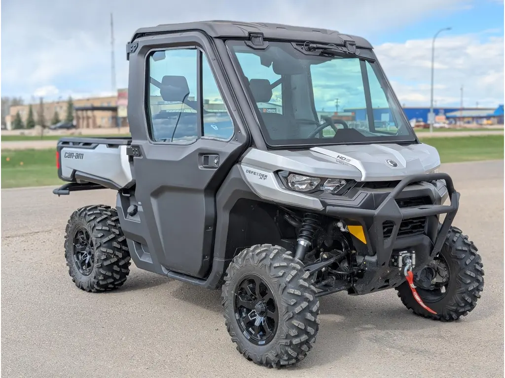 2020 Can-Am Defender XT CAB HD8