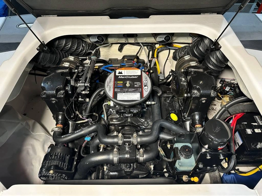 Four Winns 180 Rs 2014 alt