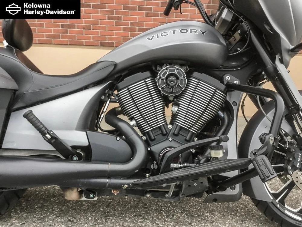 2016 Victory Motorcycles Magnum X-1 Stealth Edition alt