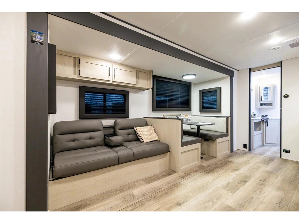 2026 Forest River Shasta 533 Bh alt