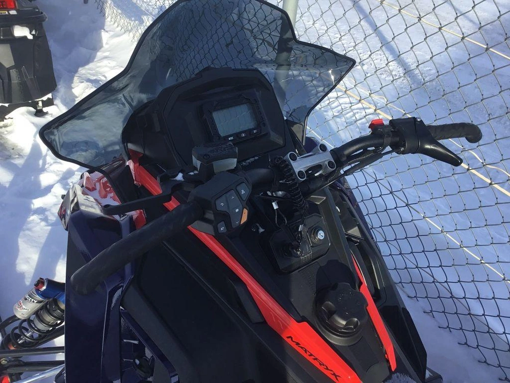 2025 Polaris 850 Indy Xcr 136 Midnight Blue Metallic / Indy Red alt