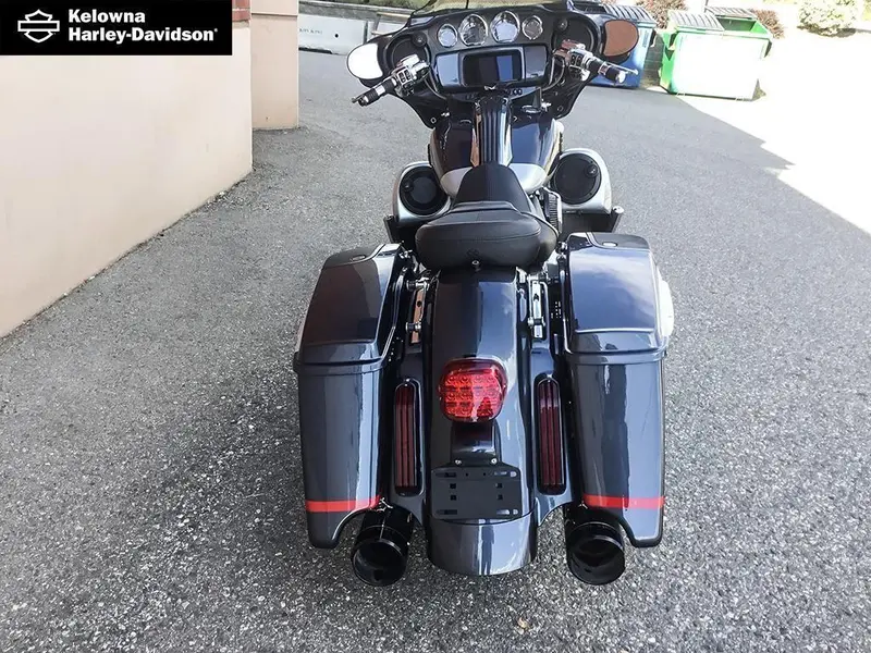 2019 Harley-Davidson FLHXSE - CVO™ Street Glide® thumbnail 5