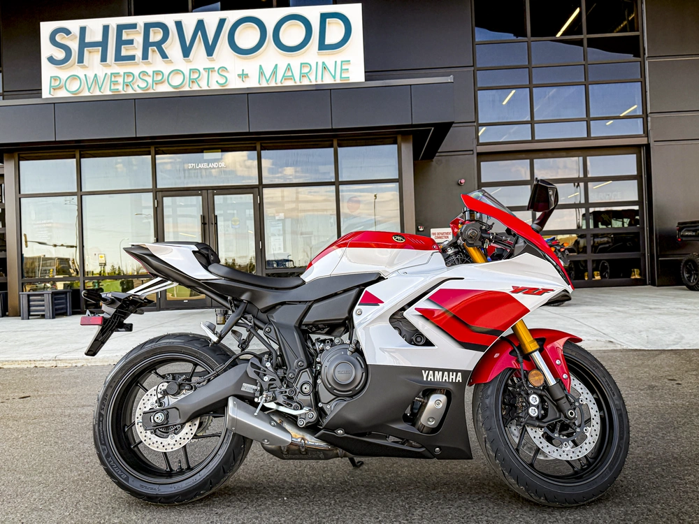 2026 Yamaha R7 alt