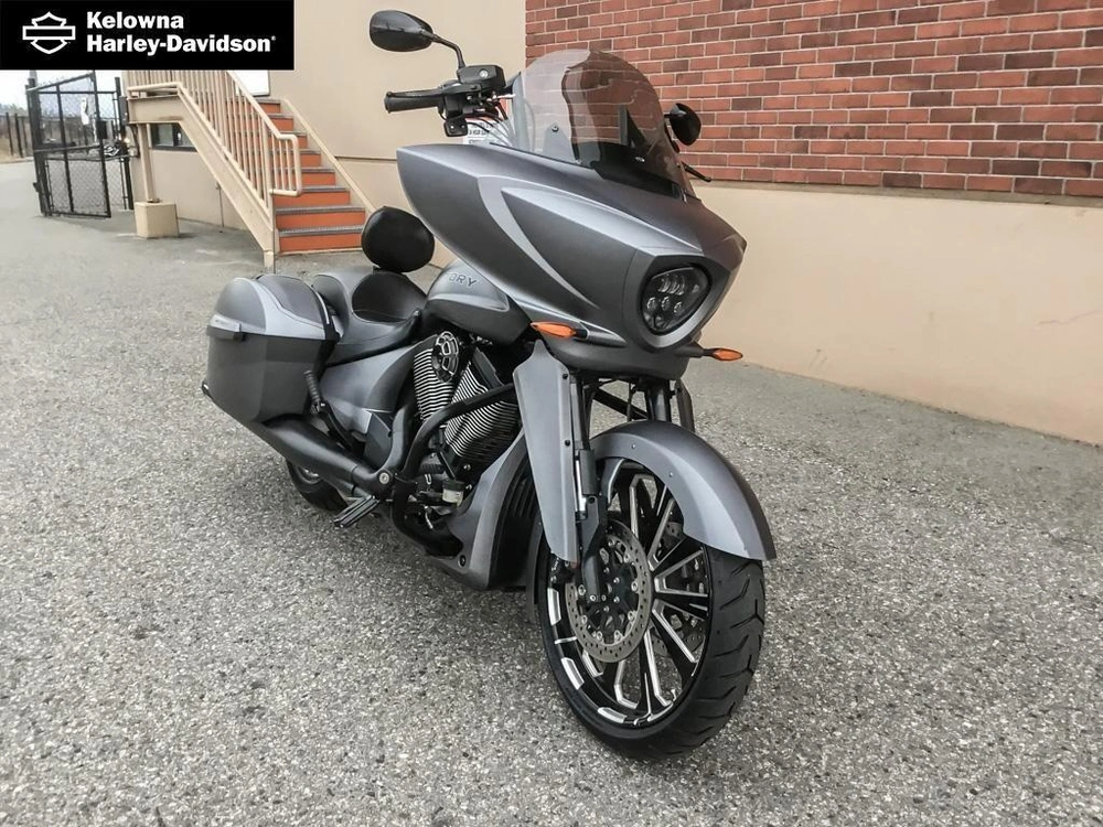 2016 Victory Motorcycles Magnum X-1 Stealth Edition alt