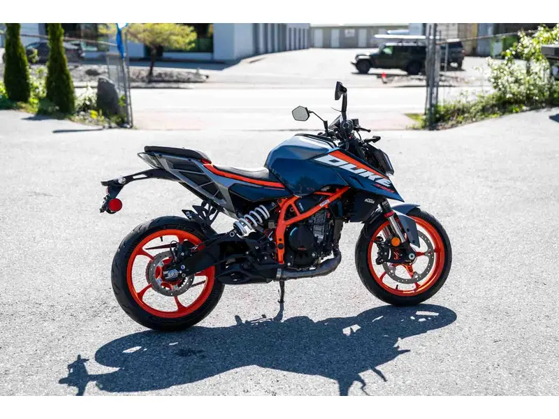 2025 KTM 390 DUKE BLUE - B.D. thumbnail 2