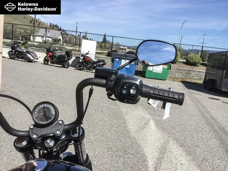 2026 Harley-Davidson FXBB - Street Bob® thumbnail 16