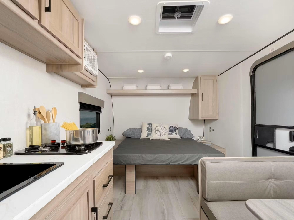 Keystone Rv Coleman 17 R 2025 alt