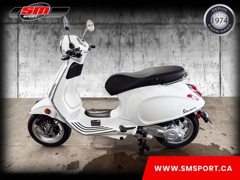 2026 Vespa Primavera 50 alt