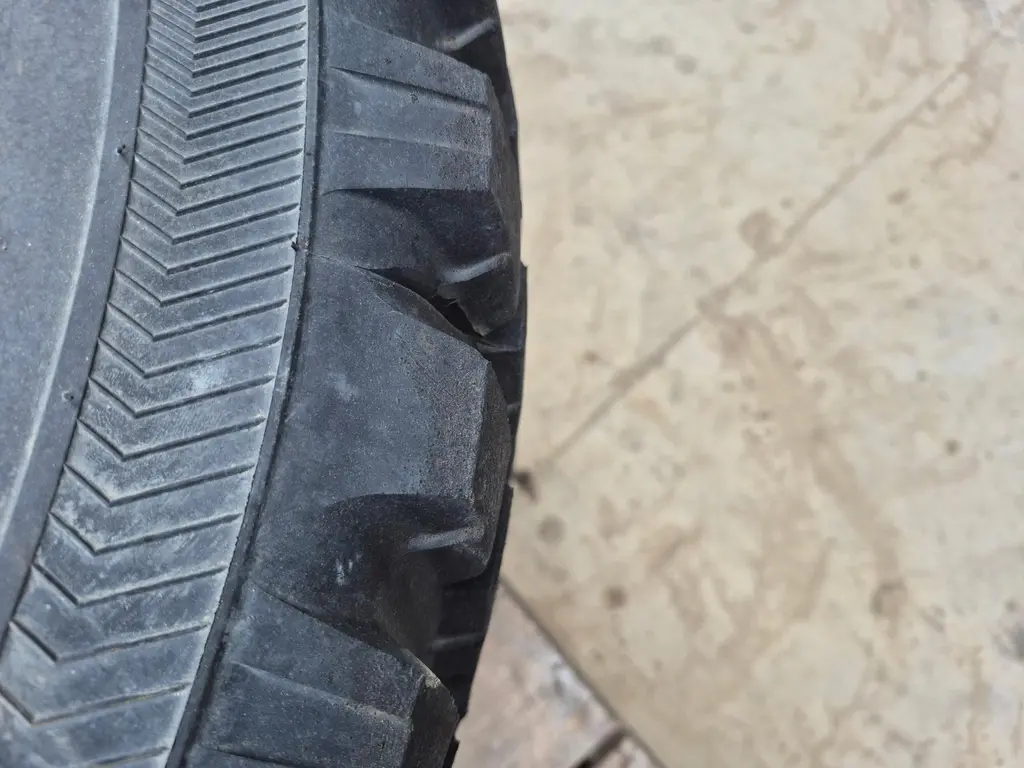 Nokian 250/80R16 2023