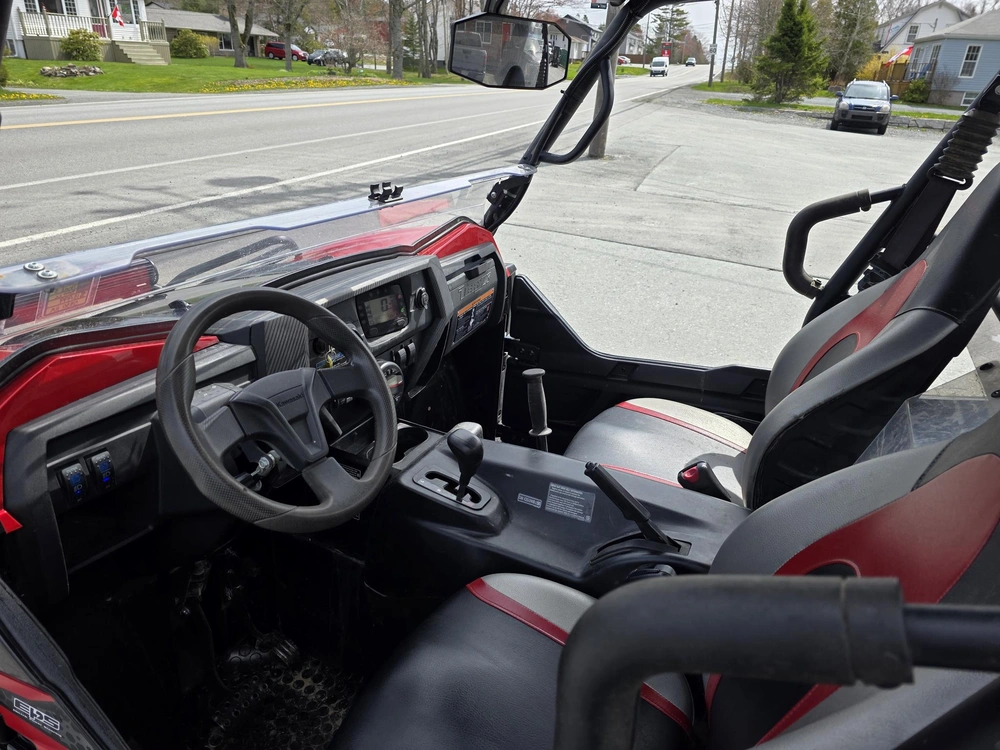 2021 Kawasaki Teryx2 S alt