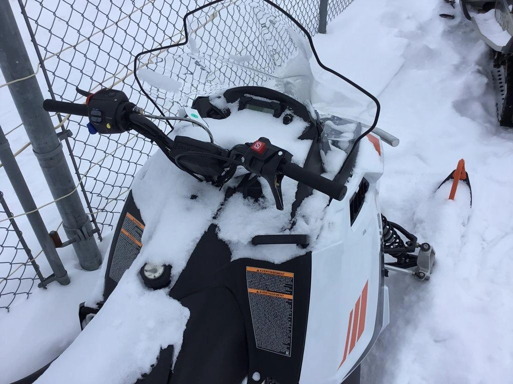 2024 Polaris 550 Voyageur 144 alt