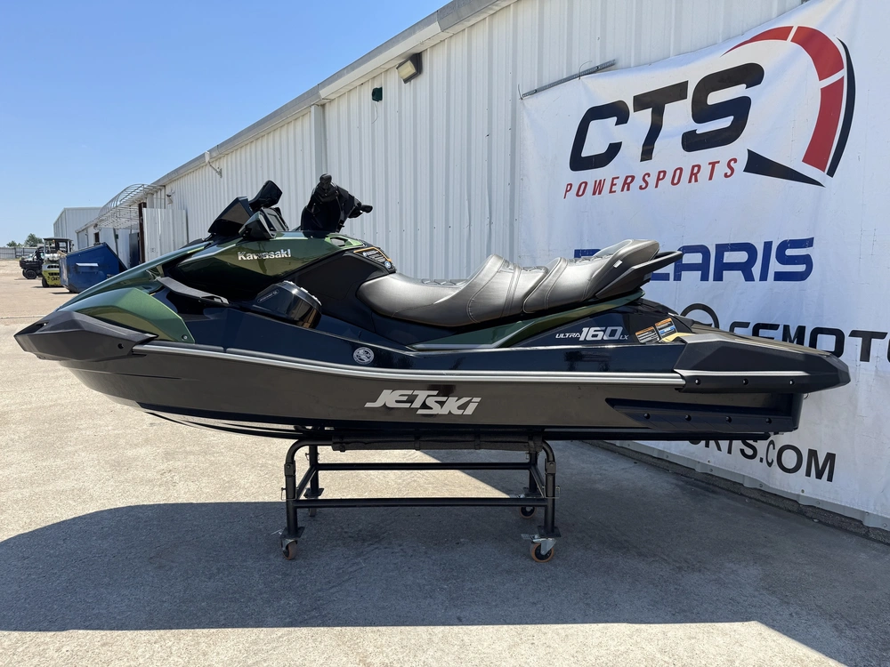 2025 Kawasaki Jet Ski Ultra 160lx alt