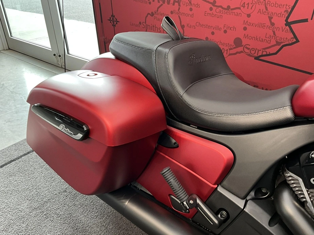 2026 Indian Motorcycle Challenger Dark Horse alt