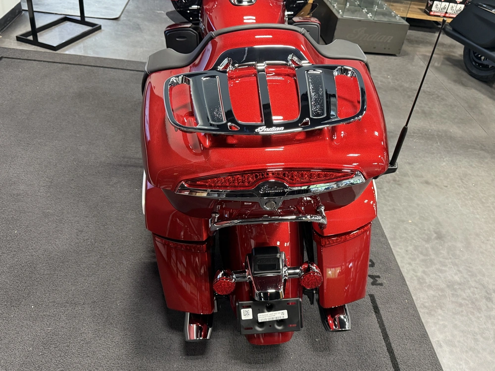 2026 Indian Motorcycle Pursuit Limited 112 alt