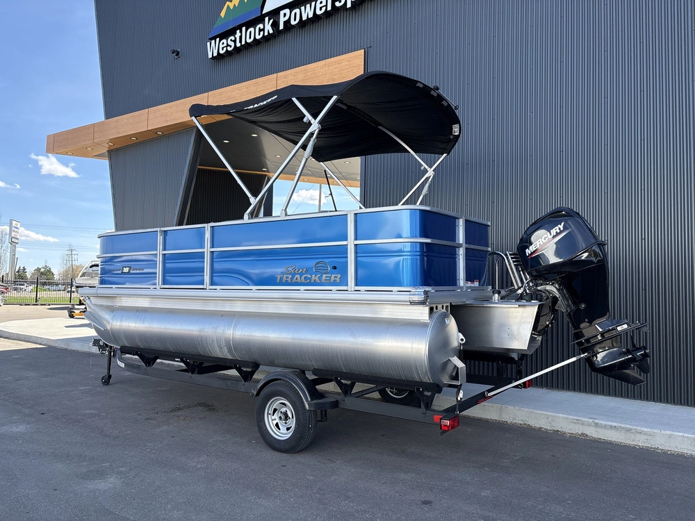 2026 Sun Tracker Party Barge® 18 Dlx-b086947 60 Elpt Four Stroke alt