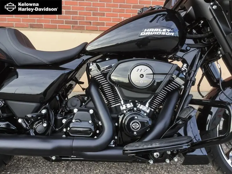2026 Harley-Davidson FLHX - Street Glide® thumbnail 10