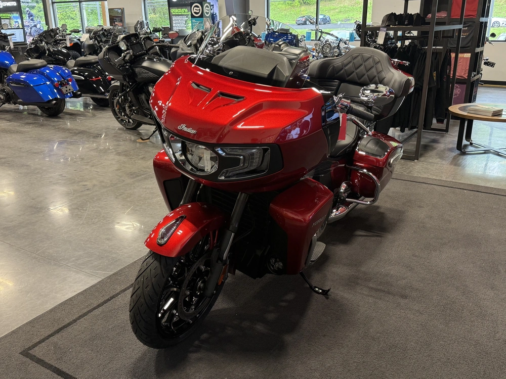 2026 Indian Motorcycle Pursuit Limited 112 alt