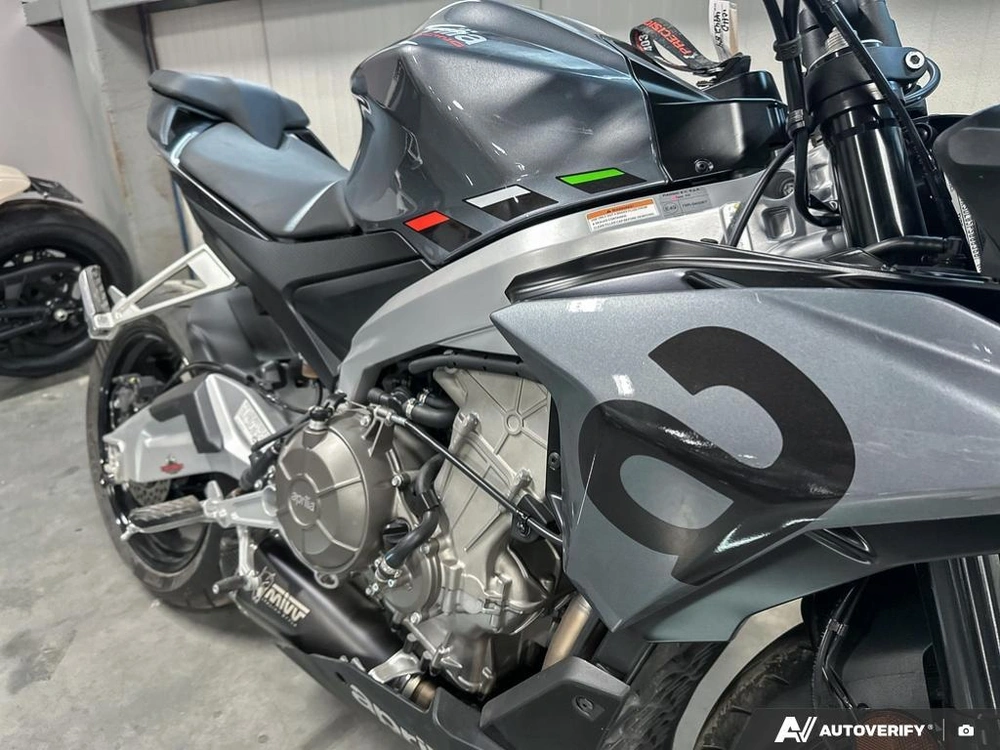 2023 Aprilia Tuono 660 alt