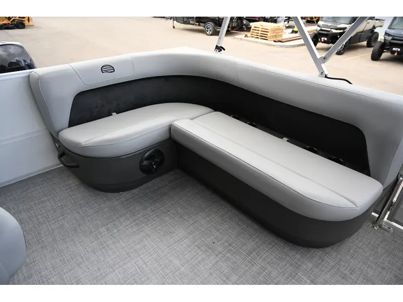 2026 Sun Tracker PARTY BARGE 16 DLX 50ELPT 4S thumbnail 15