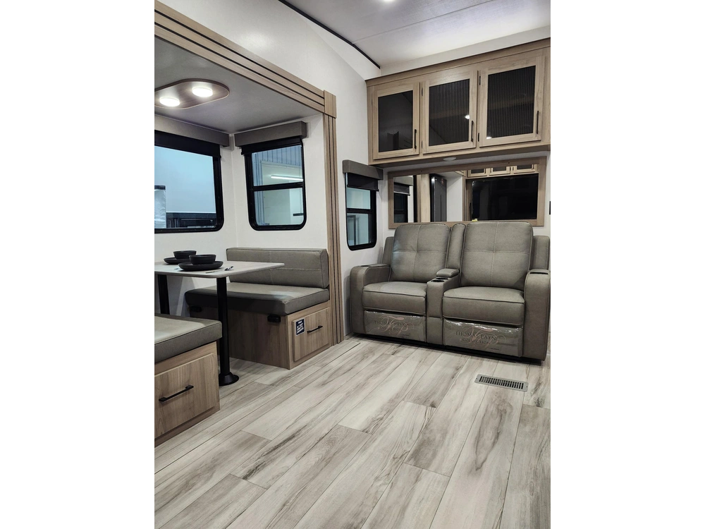 Keystone Rv Coleman 2400 Rex 2026 alt