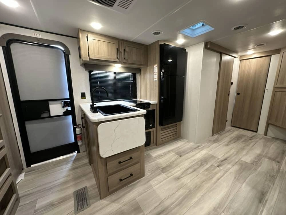 Keystone Rv Coleman 27 B 2026 alt